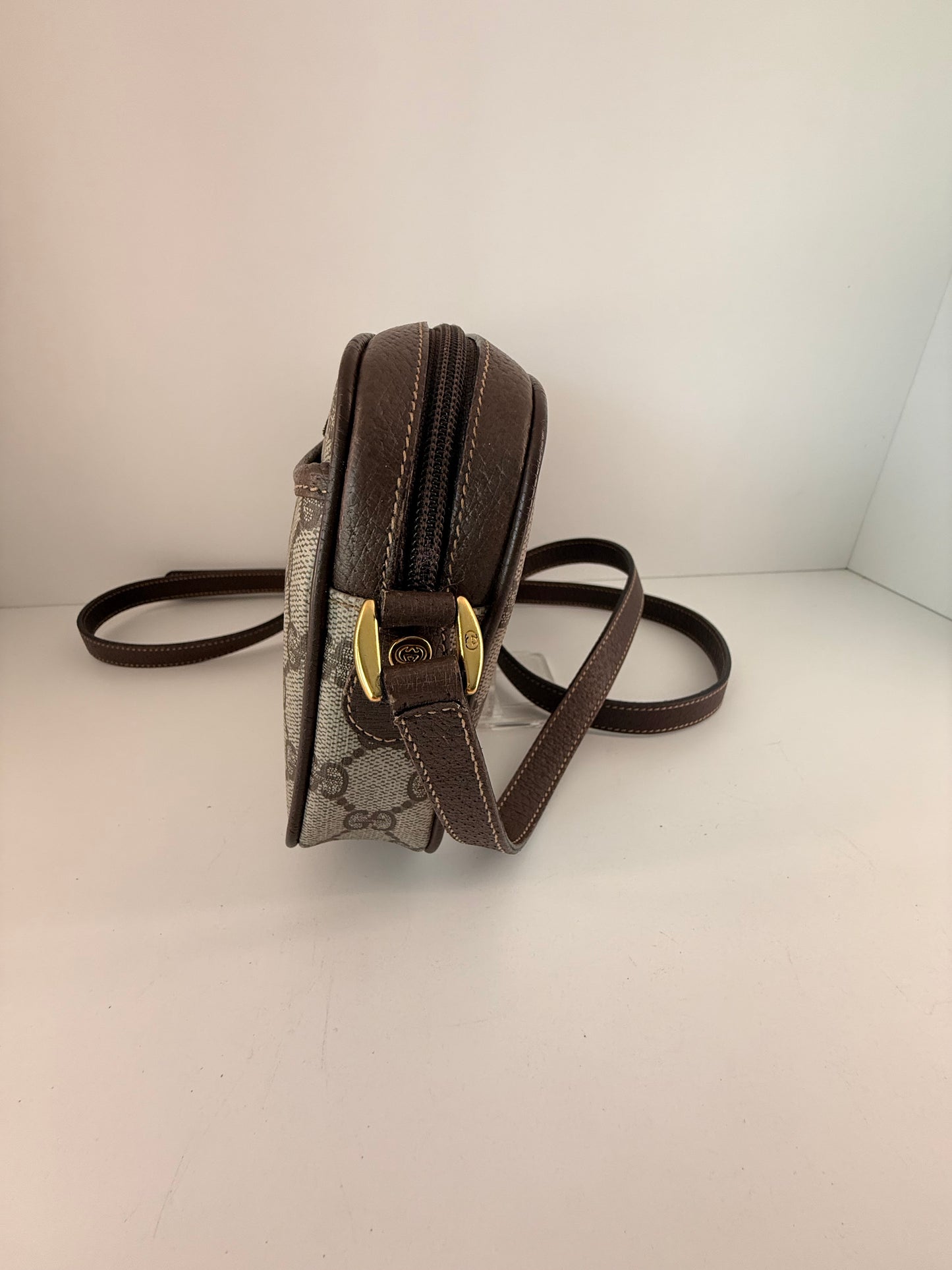 Vintage Rare Gucci GG Supreme Shoulder/Crossbody Bag, Pochette