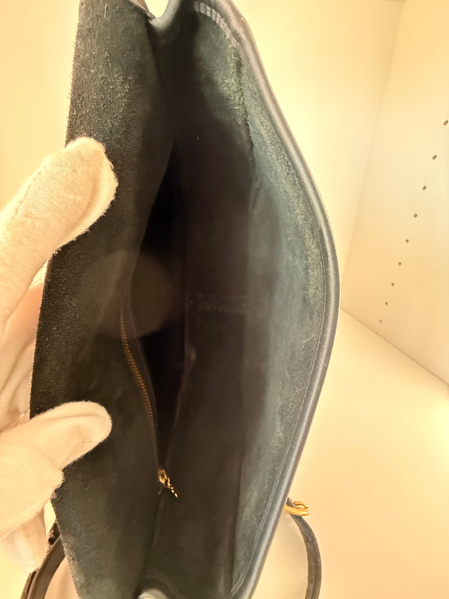 Vintage 90’s Coach City Bag Black w/ Gold Hardware