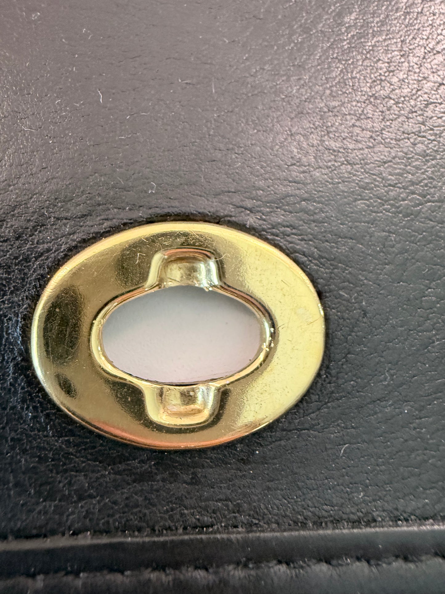 Vintage 90’s Coach City Bag Black w/ Gold Hardware