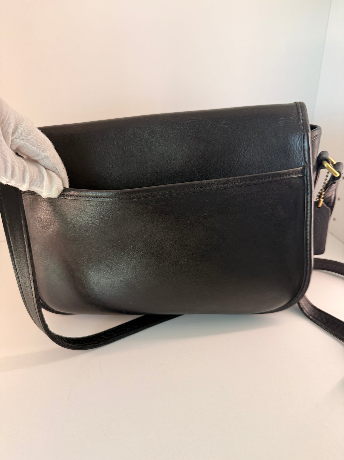 Vintage 90’s Coach City Bag Black w/ Gold Hardware