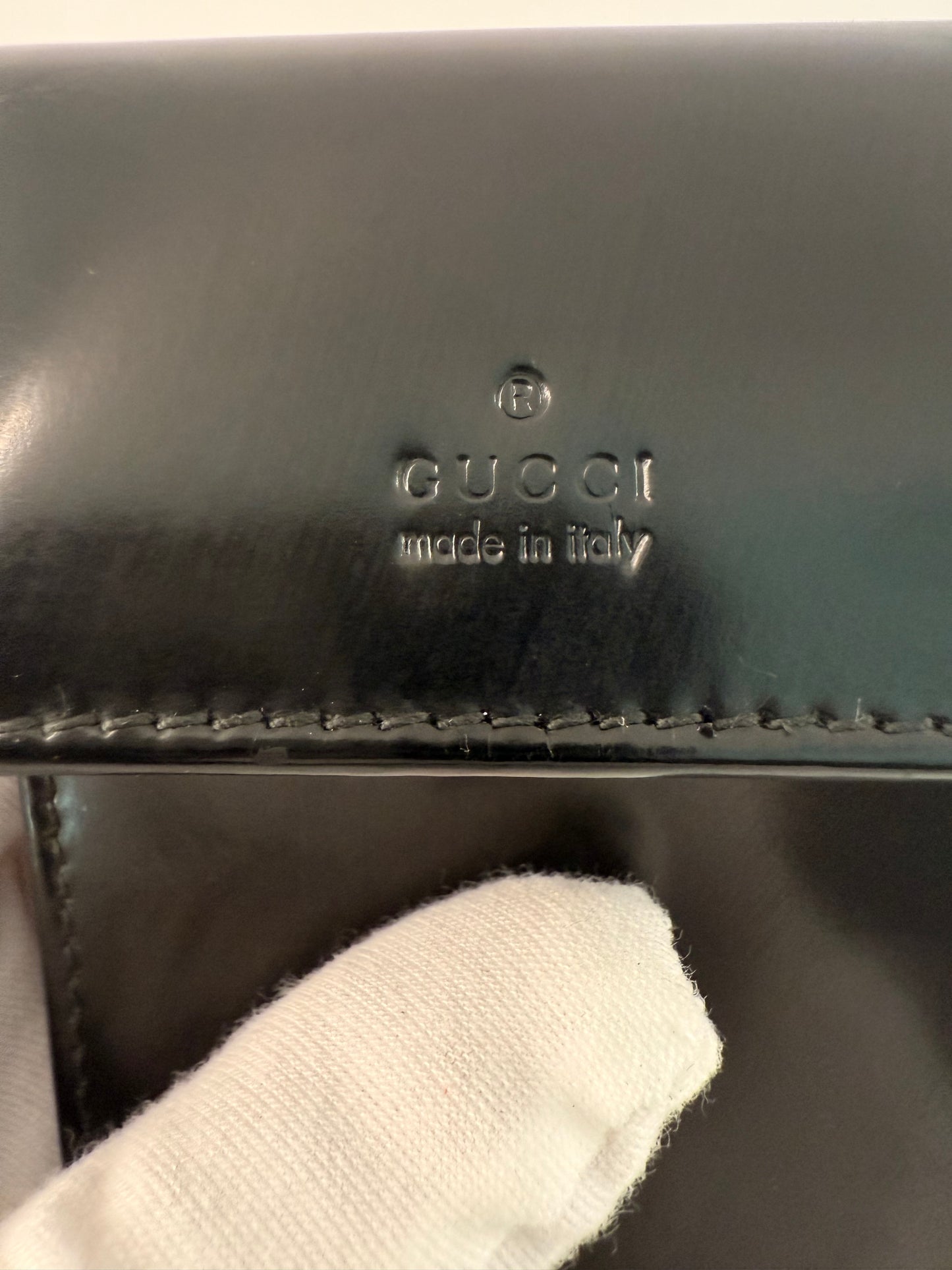 Rare Gucci Black Patent Leather 6 Key Case Unisex