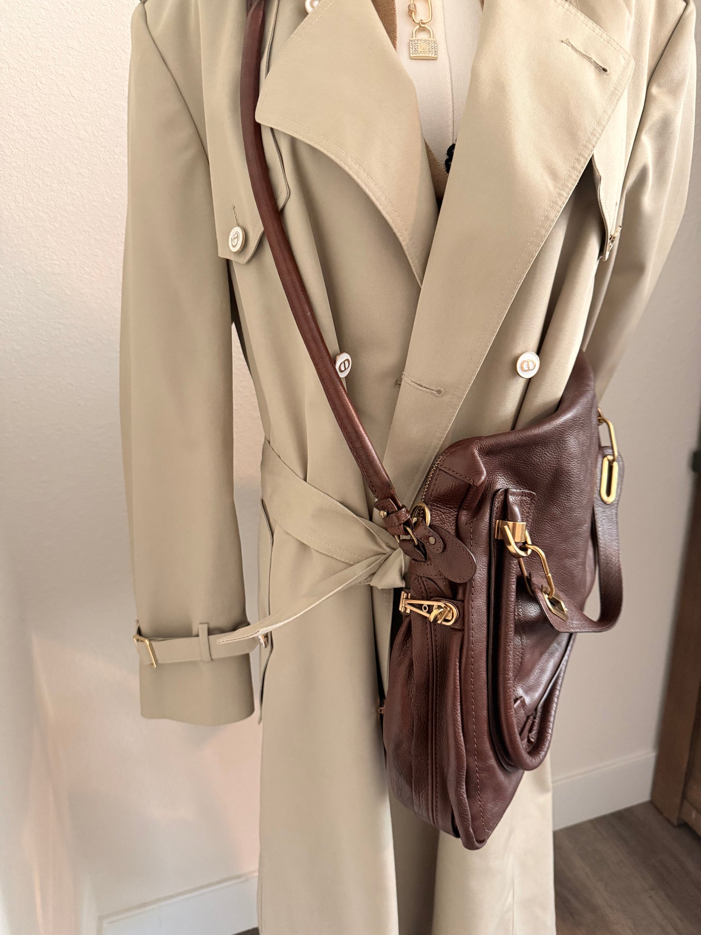 VINTAGE BOHO CHIC Chloe Paraty Brown Leather Two Way Bag w/ FANTASTIC Brass Hardware